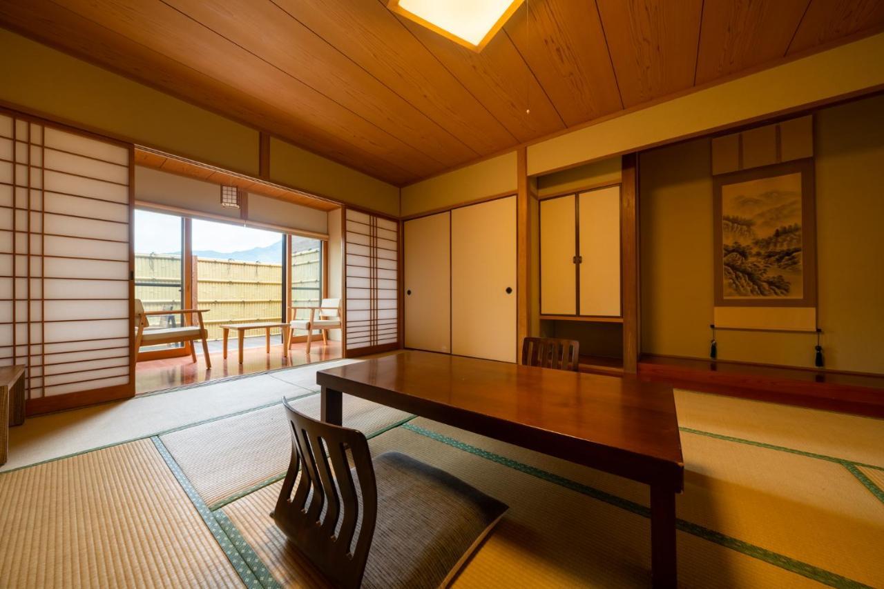 Ryokan Yamanami Yufu Exterior photo